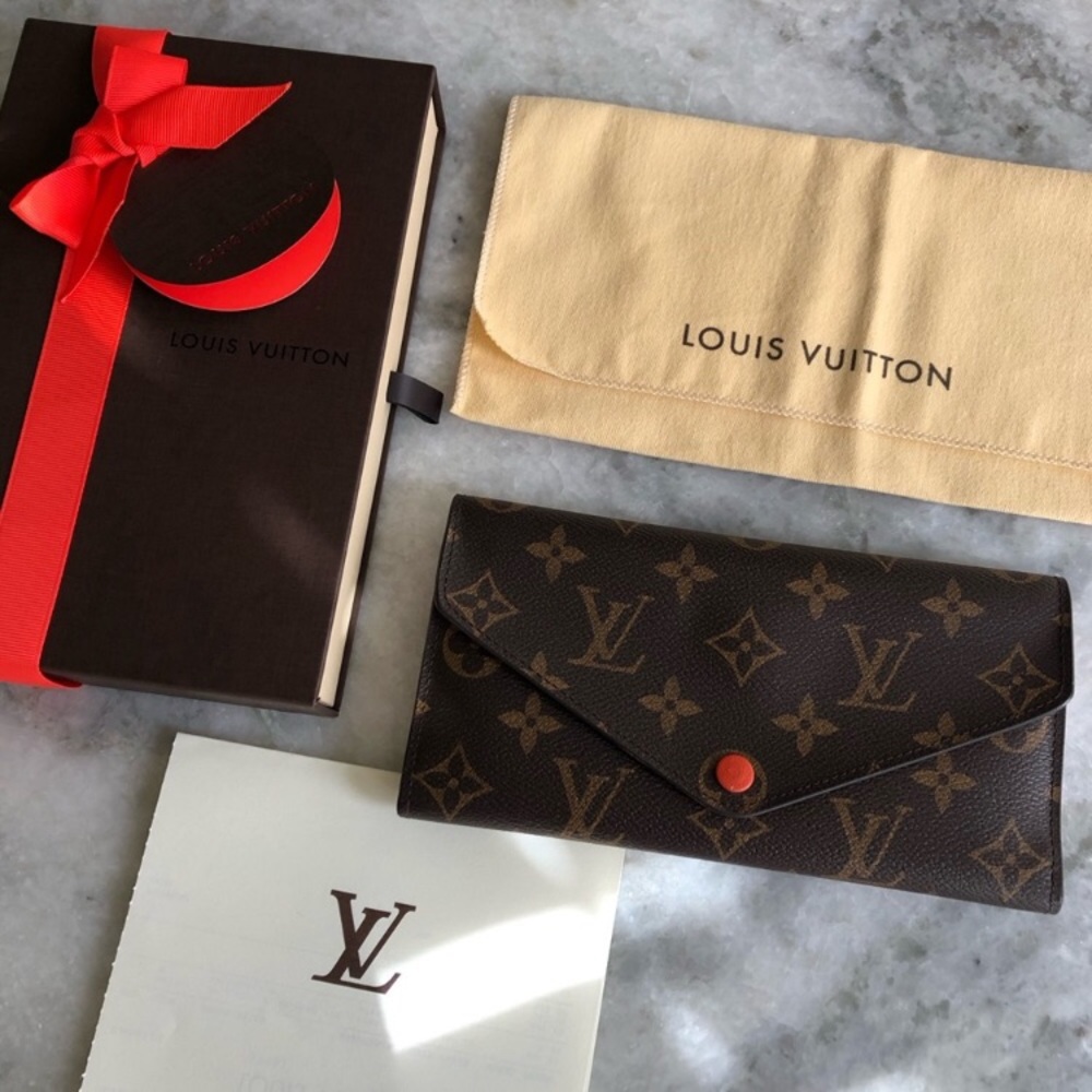 Louis Vuitton wallet Authentic New Condition!
